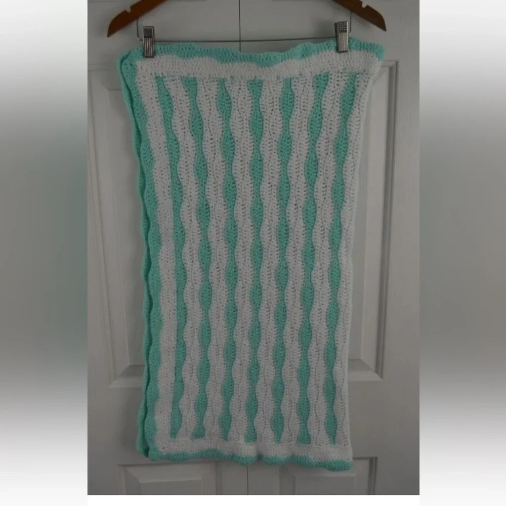 Vintage Baby Blanket Knit Throw Nursery Decor Green White Scalloped Handmade
